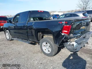 2018 Chevrolet Silverado 1500 LT with VIN 1GCVKREC4JZ159477, listed as a IAAI auction lot 41941311 with 1 mi miles. Bid and sale history available at carsss.com. Image 3.