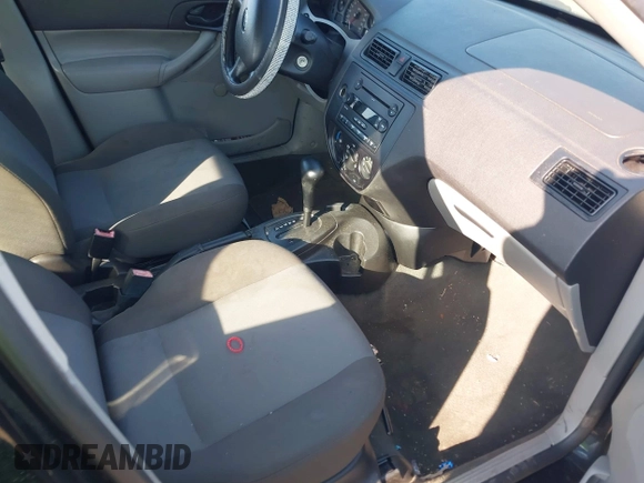 2006 Ford Focus S with VIN 1FAFP34N56W183310, listed as a IAAI auction lot 42058667 with 149,725 mi miles and . Bid and sale history available at carsss.com. Image 5.