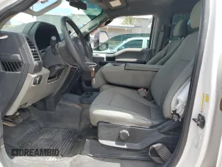 2019 Ford F-250 XL z VIN 1FT7W2B69KED65499, wystawiony jako Copart lot #55307825 z przebiegiem 58 091 mil mil oraz Szkoda całkowita • Salvage title. Historia ofert i sprzedaży dostępna na DreamBid. Obrazek 7.