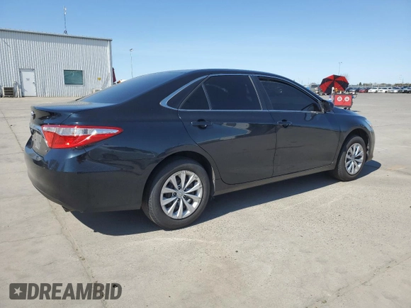 2015 Toyota Camry XLE with VIN 4T1BF1FK4FU934388, listed as a Copart auction lot 48568425 with 132,039 mi miles and Salvage Title. Bid and sale history available at carsss.com. Image 3.