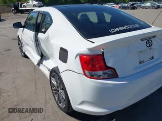 2011 Scion tC z VIN JTKJF5C73B3013201, wystawiony jako IAAI lot #42137431 z przebiegiem 157 352 mil mil oraz . Historia ofert i sprzedaży dostępna na DreamBid. Obrazek 18.