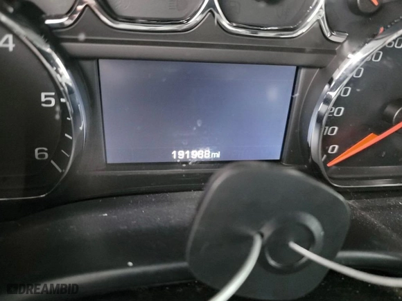 2014 Chevrolet Silverado 1500 LT with VIN 3GCUKREH5EG370426, listed as a IAAI auction lot 41822301 with 191,968 mi miles. Bid and sale history available at carsss.com. Image 6.