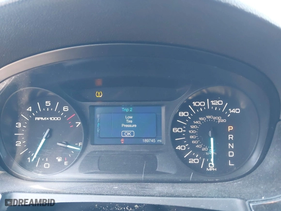2011 Ford Edge SE with VIN 2FMDK3GC3BBB17596, listed as a IAAI auction lot 42044572 with 189,745 mi miles. Bid and sale history available at carsss.com. Image 7.