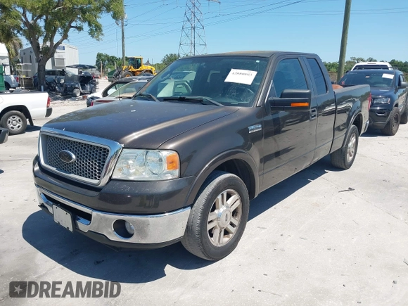 2007 Ford F-150 XL z VIN 1FTPX12V77KC87862, wystawiony jako IAAI lot #42080803 z przebiegiem 107 643 mil mil oraz . Historia ofert i sprzedaży dostępna na DreamBid. Obrazek 2.