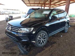 2021 Volkswagen Tiguan S with VIN 3VV1B7AX2MM055220, listed as a IAAI auction lot 41970381 with 30,433 mi miles. Bid and sale history available at carsss.com. Image 17.