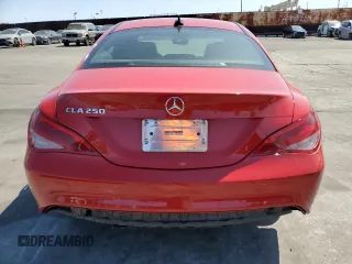 2019 Mercedes-Benz CLA 250 z VIN WDDSJ4EB7KN725677, wystawiony jako Copart lot #52457985 z przebiegiem 62 553 mil mil oraz Szkoda całkowita • Salvage title. Historia ofert i sprzedaży dostępna na DreamBid. Obrazek 6.