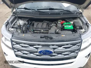 2018 Ford Explorer XLT with VIN 1FM5K8D81JGA17361, listed as a IAAI auction lot 41845265 with 105,891 mi miles and . Bid and sale history available at carsss.com. Image 10.