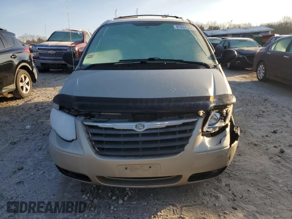2006 Chrysler Town & Country LWB Touring with VIN 2A4GP54L66R846363, listed as a Copart auction lot 85267504 with 39,113 mi miles and Clean Title. Bid and sale history available at carsss.com. Image 5.