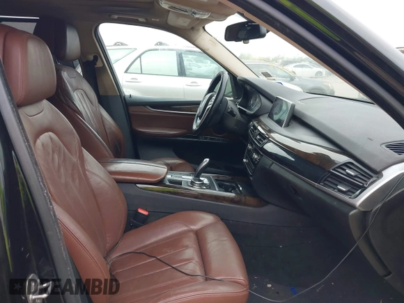 2014 BMW X5 xDrive35d with VIN 5UXKS4C56E0J93861, listed as a IAAI auction lot 41906775 with 149,263 mi miles. Bid and sale history available at carsss.com. Image 5.