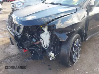 2019 Jeep Compass Trailhawk with VIN 3C4NJDDBXKT671364, listed as a IAAI auction lot 41655974 with 104,252 mi miles and . Bid and sale history available at carsss.com. Image 6.