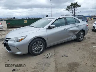 2017 Toyota Camry XLE z VIN 4T1BF1FK7HU677343, wystawiony jako Copart lot #53228075 z przebiegiem 100 386 mil mil oraz Szkoda całkowita • Salvage title. Historia ofert i sprzedaży dostępna na DreamBid. Obrazek 1.