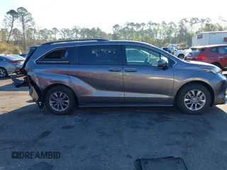 2021 Toyota Sienna LE with VIN 5TDKRKEC9MS040481, listed as a IAAI auction lot 41881118 with 41,843 mi miles. Bid and sale history available at carsss.com. Image 13.