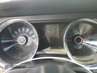2013 Ford Mustang V6 with VIN 1ZVBP8EM2D5248092, listed as a Copart auction lot 62529765 with 107,771 mi miles and Salvage title. Bid and sale history available at DreamBid. Image 9.