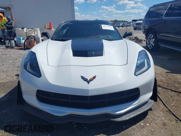 2014 Chevrolet Corvette Z51 3LT z VIN 1G1YM2D71E5116935, wystawiony jako IAAI lot #42341161 z przebiegiem 105 686 mil mil oraz . Historia ofert i sprzedaży dostępna na DreamBid. Obrazek 12.