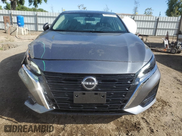 2025 Nissan Altima SV z VIN 1N4BL4DV5SN350734, wystawiony jako Copart lot #56955085 z przebiegiem 6 140 mil mil oraz Szkoda całkowita • Salvage title. Historia ofert i sprzedaży dostępna na DreamBid. Obrazek 5.