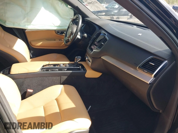 2017 Volvo XC90 Momentum with VIN YV4A22PK7H1110760, listed as a IAAI auction lot 41528500 with 97,610 mi miles. Bid and sale history available at carsss.com. Image 5.