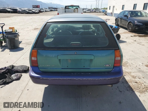 1998 Ford Escort SE с VIN 3FAFP15P5WR230715, выставлен на аукционе Copart как лот 58982595 с пробегом 112 250 миль миль и Списание • Salvage title. История ставок и продаж доступна на DreamBid. Изображение 6.