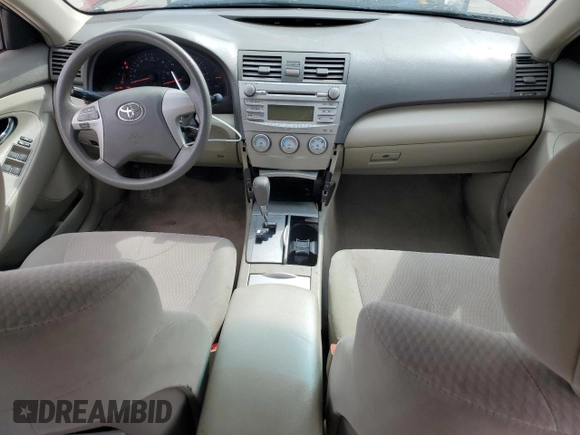 2010 Toyota Camry z VIN 4T1BF3EK9AU105743, wystawiony jako Copart lot #48596965 z przebiegiem 205 265 mil mil oraz Szkoda całkowita • Salvage title. Historia ofert i sprzedaży dostępna na DreamBid. Obrazek 8.