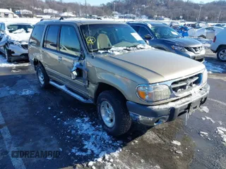 2000 Ford Explorer XLT with VIN 1FMZU73E4YZC50212, listed as a IAAI auction lot 41263917 with 210,561 mi miles and . Bid and sale history available at DreamBid. Image 1.