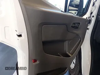 2023 Ford Transit Cargo с VIN 1FTBR1Y81PKA72158, выставлен на аукционе IAAI как лот 42526405 с пробегом 52 669 миль миль и . История ставок и продаж доступна на DreamBid. Изображение 19.