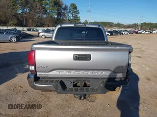 2018 Toyota Tacoma SR with VIN 5TFCZ5AN6JX130397, listed as a IAAI auction lot 39790739 with 115,445 mi miles. Bid and sale history available at carsss.com. Image 16.