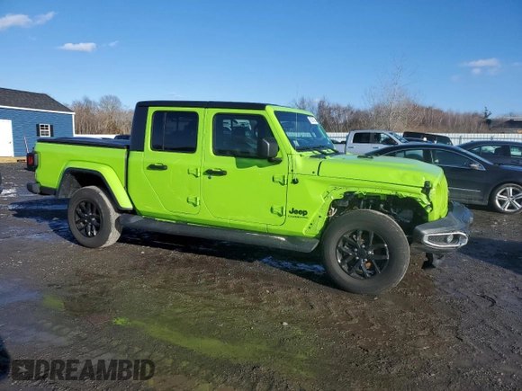 2021 Jeep Gladiator Willys with VIN 1C6HJTAG7ML612155, listed as a Copart auction lot 42627425 with 28,509 mi miles and Salvage Title. Bid and sale history available at carsss.com. Image 4.