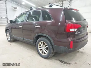 2015 Kia Sorento LX with VIN 5XYKTDA73FG653329, listed as a IAAI auction lot 41931897 with 96,088 mi miles. Bid and sale history available at carsss.com. Image 3.