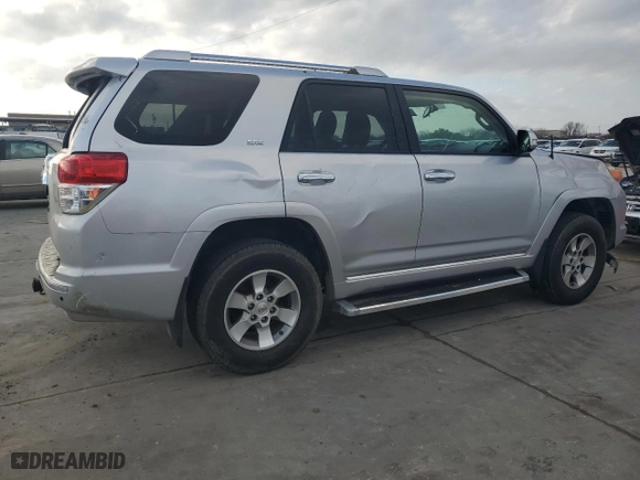 2011 Toyota 4Runner SR5 with VIN JTEZU5JR9B5027110, listed as a Copart auction lot 44232085 with 195,224 mi miles and Salvage Title. Bid and sale history available at carsss.com. Image 3.