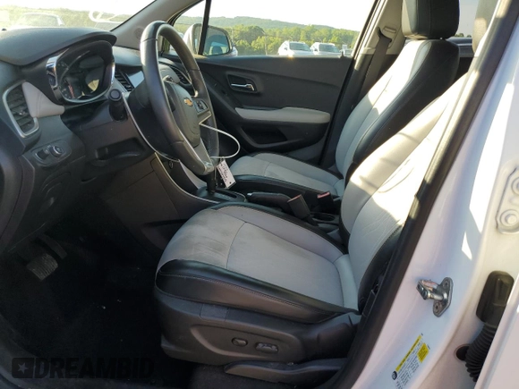 2020 Chevrolet Trax LT z VIN KL7CJLSB5LB321922, wystawiony jako Copart lot #56070755 z przebiegiem 69 181 mil mil oraz Czysty tytuł • Clean title. Historia ofert i sprzedaży dostępna na DreamBid. Obrazek 7.