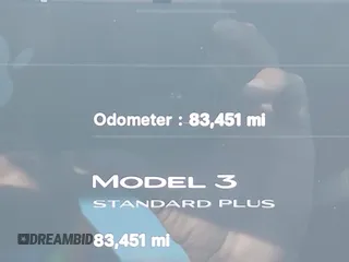 2019 Tesla Model 3 Mid Range z VIN 5YJ3E1EA8KF464681, wystawiony jako IAAI lot #42072104 z przebiegiem 83 451 mil mil oraz . Historia ofert i sprzedaży dostępna na DreamBid. Obrazek 15.