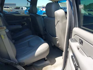 2005 Chevrolet Tahoe Z71 z VIN 1GNEC13T85R175308, wystawiony jako IAAI lot #42020807 z przebiegiem 321 355 mil mil oraz . Historia ofert i sprzedaży dostępna na DreamBid. Obrazek 8.