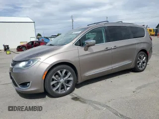 2017 Chrysler Pacifica Limited z VIN 2C4RC1GG5HR759865, wystawiony jako Copart lot #56431515 z przebiegiem 93 473 mil mil oraz Szkoda całkowita • Salvage title. Historia ofert i sprzedaży dostępna na DreamBid. Obrazek 1.