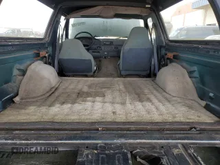 1992 Ford Bronco XL с VIN 1FMEU15N2NLB01501, выставлен на аукционе Copart как лот 50150135 с пробегом Не указан миль и Чистый • Clean title. История ставок и продаж доступна на DreamBid. Изображение 10.