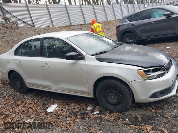 2015 Volkswagen Jetta SE с VIN 3VWD17AJ8FM335279, выставлен на аукционе IAAI как лот 42037495 с пробегом 106 893 миль миль и . История ставок и продаж доступна на DreamBid. Изображение 13.