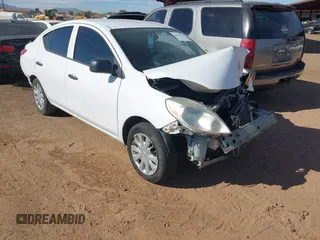 2014 Nissan Versa SV with VIN 3N1CN7AP7EL814775, listed as a IAAI auction lot 41498167 with 175,616 mi miles. Bid and sale history available at carsss.com. Image 1.