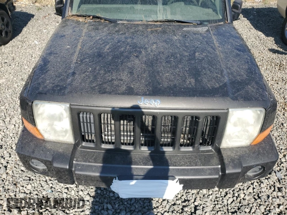 2006 Jeep Commander z VIN 1J8HG48N96C221151, wystawiony jako Copart lot #63063135 z przebiegiem Nie podano mil oraz Czysty tytuł • Clean title. Historia ofert i sprzedaży dostępna na DreamBid. Obrazek 11.