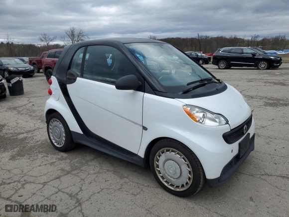2013 Smart fortwo Pure with VIN WMEEJ3BA8DK677108, listed as a Copart auction lot 53206095 with 95,869 mi miles and Clean Title. Bid and sale history available at carsss.com. Image 4.