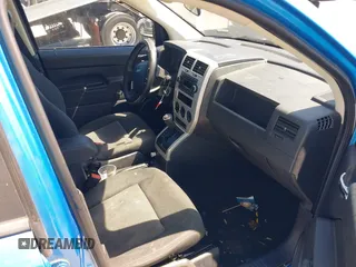 2008 Jeep Compass Sport with VIN 1J8FT47W18D694665, listed as a IAAI auction lot 41772431 with 194,442 mi miles. Bid and sale history available at carsss.com. Image 5.