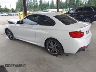 2016 BMW 2 Series M235i z VIN WBA1J7C52GV360561, wystawiony jako IAAI lot #42429129 z przebiegiem 90 218 mil mil oraz . Historia ofert i sprzedaży dostępna na DreamBid. Obrazek 3.