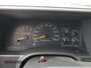 1999 Chevrolet Suburban z VIN 1GNFK16R2XJ328550, wystawiony jako Copart lot #53179525 z przebiegiem 170 914 mil mil oraz Czysty tytuł • Clean title. Historia ofert i sprzedaży dostępna na DreamBid. Obrazek 9.
