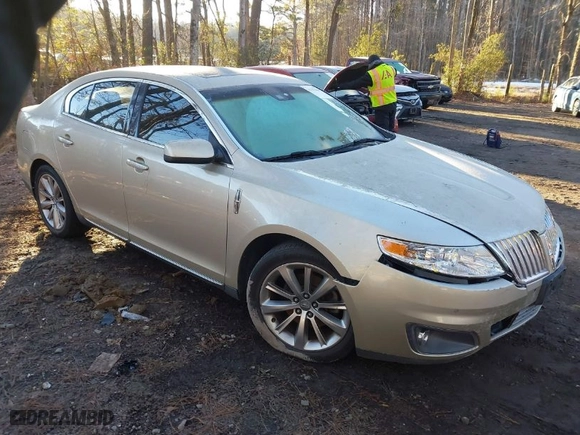 2011 Lincoln MKS with VIN 1LNHL9ER5BG612920, listed as a IAAI auction lot 41333618 with 192980 miles. Bid and sale history available at carsss.com. Image 1.