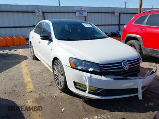 2015 Volkswagen Passat SE с VIN 1VWBS7A38FC071813, выставлен на аукционе IAAI как лот 41784565 с пробегом 132 801 миль миль и . История ставок и продаж доступна на DreamBid. Изображение 1.