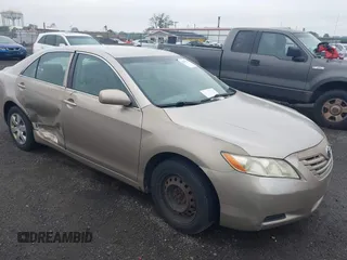 2008 Toyota Camry LE z VIN 4T1BE46K08U777336, wystawiony jako IAAI lot #42447622 z przebiegiem 259 643 mil mil oraz . Historia ofert i sprzedaży dostępna na DreamBid. Obrazek 1.