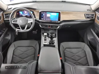 2024 Volkswagen Atlas SE with VIN 1V2WR2CA0RC536554, listed as a Copart auction lot 61272315 with 41,506 mi miles and Clean title. Bid and sale history available at DreamBid. Image 8.