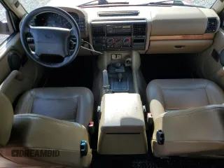1997 Land Rover Discovery SD with VIN SALJY1248VA719378, listed as a Copart auction lot 82189834 with 136,302 mi miles and Salvage Title. Bid and sale history available at carsss.com. Image 8.
