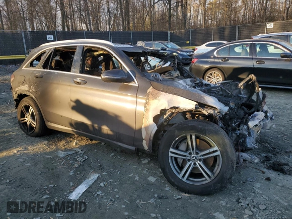 2020 Mercedes-Benz GLC 300 z VIN W1N0G8EB4LF806275, wystawiony jako Copart lot #89332425 z przebiegiem Nie podano mil oraz Nie do naprawy • Non repairable. Historia ofert i sprzedaży dostępna na DreamBid. Obrazek 4.