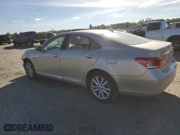 2012 Lexus ES 330 z VIN JTHBK1EG9C2481629, wystawiony jako Copart lot #57839495 z przebiegiem 60 339 mil mil oraz Czysty tytuł • Clean title. Historia ofert i sprzedaży dostępna na DreamBid. Obrazek 2.