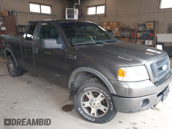 2007 Ford F-150 XLT with VIN 1FTPX14V47FA46038, listed as a IAAI auction lot 42115958 with 179,939 mi miles. Bid and sale history available at carsss.com. Image 1.