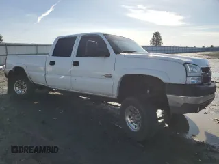 2005 Chevrolet Silverado 3500 SRW LT with VIN 1GCHK33245F953519, listed as a Copart auction lot 46618865 with 221,907 mi miles and Salvage Title. Bid and sale history available at carsss.com. Image 4.