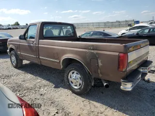 1996 Ford F-250 with VIN 2FTHF25H2TCA22414, listed as a Copart auction lot 63652304 with 171,455 mi miles and Salvage Title. Bid and sale history available at carsss.com. Image 2.